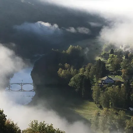 بيت للعطل La Passerelle A Mouzaive